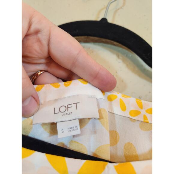 LOFT Outlet Women’s Yellow White Rayon Crew Neck Floral Geometric Blouse Size S - Picture 3 of 6